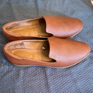 Universal Thread Tan Textured Loafers